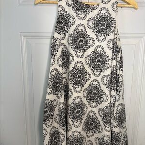 Elegant Black and White Patterned Dress